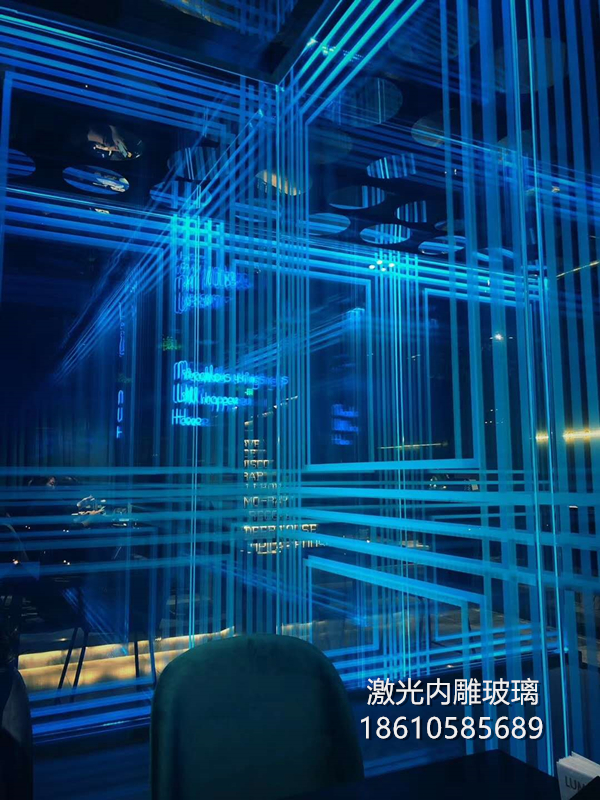 激光內(nèi)雕玻璃技術(shù)：藝術(shù)玻璃工業(yè)生產(chǎn)的精準(zhǔn)之道