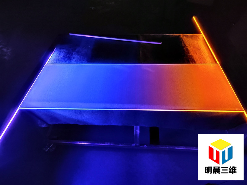 透明導(dǎo)光玻璃：光明未來的創(chuàng)新材料