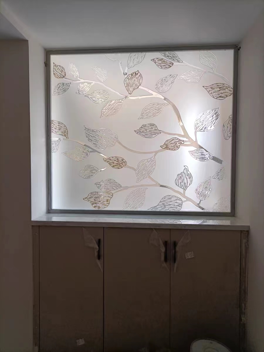 絢麗多彩，彩雕玻璃的深刻融入藝術靈魂