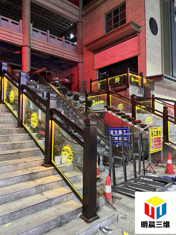 創(chuàng)新突破：激光內雕技術為護欄玻璃帶來變革